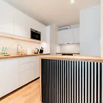 شقة Posnania Chic With Garden By Bookinghost