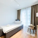 Posnania Chic With Garden By Bookinghost بوزنان