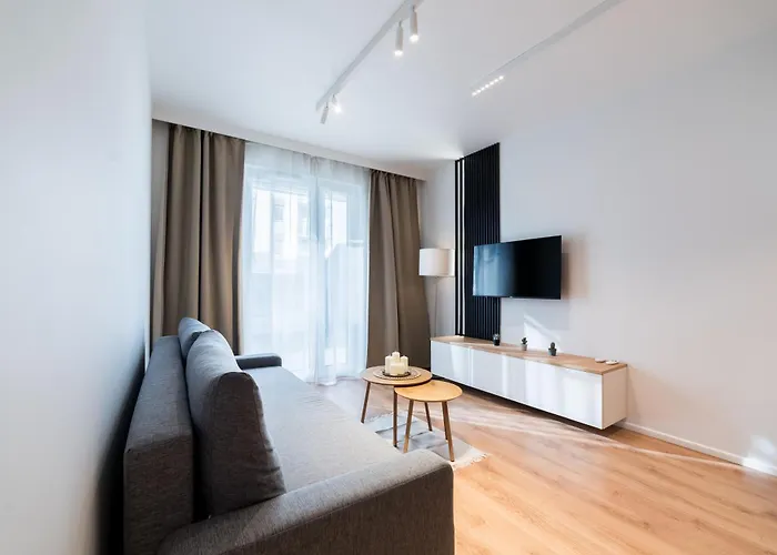 Apartment Posnania Chic With Garden By Bookinghost